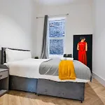 Pool Table High End - 2 Bedroom Flat