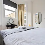 Pool Table High End - 2 Bedroom Flat